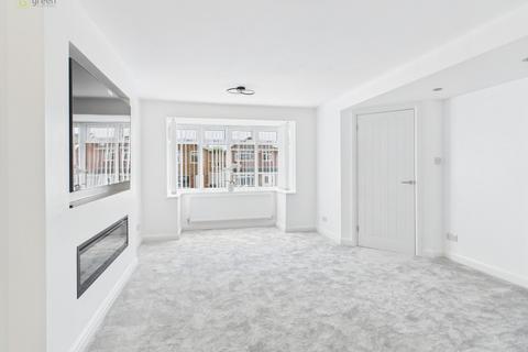 70 Briar, Tamworth, B77 4DY
