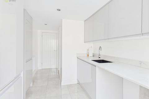 70 Briar, Tamworth, B77 4DY