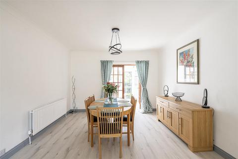 4 bedroom detached house for sale, St. Johns Road, Harpenden