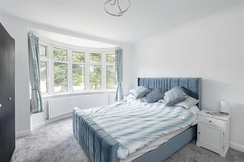 4 bedroom detached house for sale, St. Johns Road, Harpenden