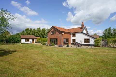 5 bedroom detached house for sale, Morley St. Peter, Wymondham