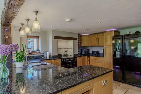 5 bedroom detached house for sale, Morley St. Peter, Wymondham