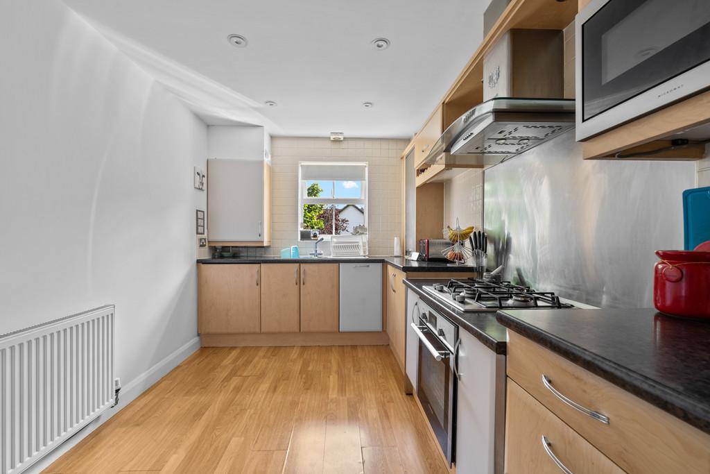 10 Charlton Court, Hoole, CH2 3 PB-9