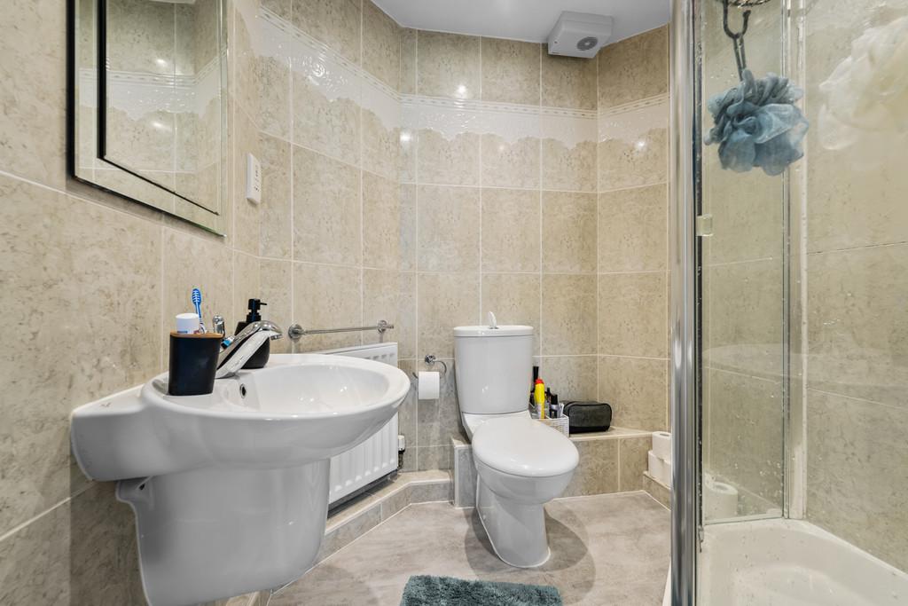 10 Charlton Court, Hoole, CH2 3 PB-5