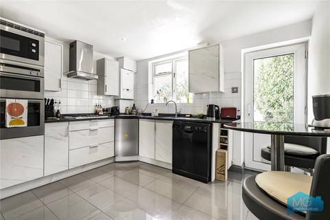 4 bedroom semi-detached house for sale, Glenwood Road, London, NW7