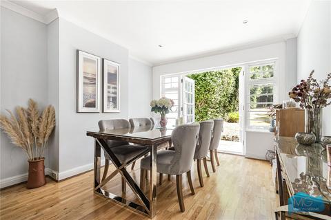 4 bedroom semi-detached house for sale, Glenwood Road, London, NW7
