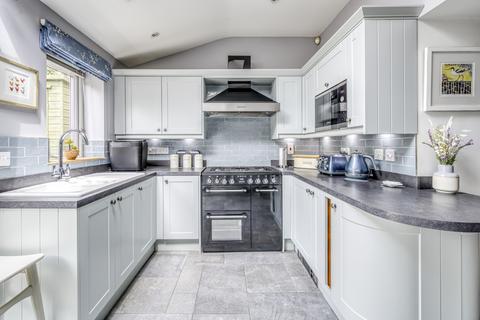 2 bedroom end of terrace house for sale, Cirencester Road, Tetbury, Gloucestershire, GL8