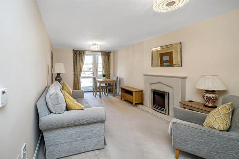 1 bedroom apartment for sale, Moorfield Road, Denham