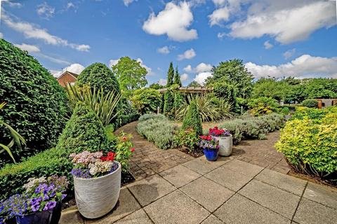 1 bedroom apartment for sale, Moorfield Road, Denham