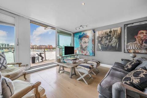 3 bedroom flat for sale, Cinnabar Wharf Central, 24 Wapping High Street, London