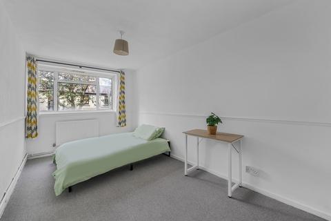 2 bedroom flat for sale, Hawthorne Close, Islington, London