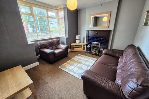 16 Springbank Crescent, Headingley, Leeds, LS6 1AB