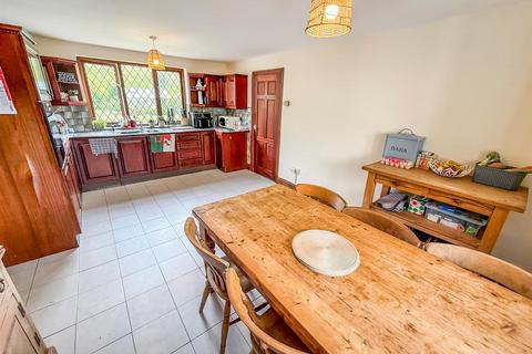 undefined, Penybontfawr