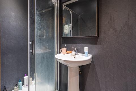 2 bedroom apartment to rent, Falconars Court, Newcastle Upon Tyne NE1