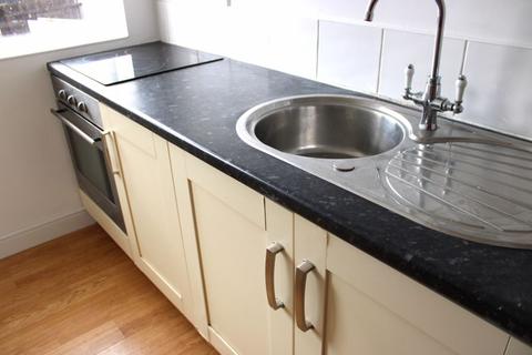 3 bedroom semi-detached house to rent, Dovedale Road, Seaburn Dene Sunderland