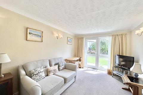 1 bedroom retirement property for sale, Manor Park, Llandudno