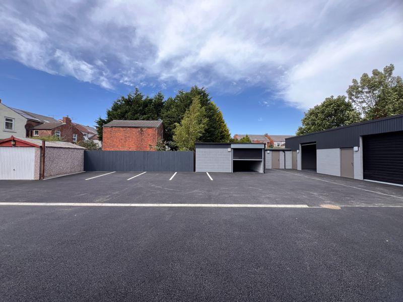 Parking - Forecourt