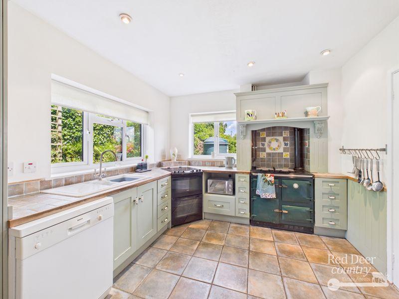 Kitchen/Breakfast