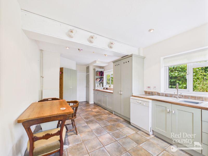 Kitchen/Breakfast