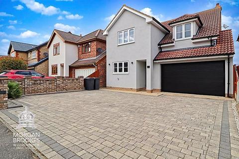 4 bedroom detached house for sale, Papenburg Road, Canvey Island