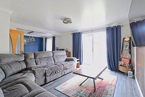 4 bedroom detached house for sale, Papenburg Road, Canvey Island