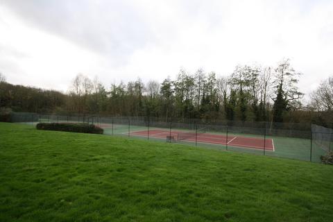 2 bedroom apartment to rent, Boleyn Court, Epping New Road, IG9