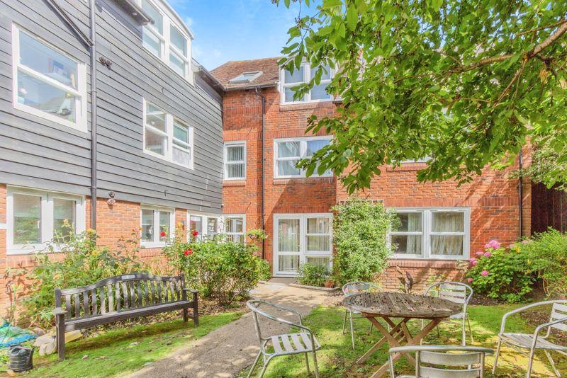 Knotts Lane Canterbury CT1 2 bed - Image 0 1024x1024 