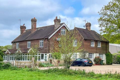 5 bedroom detached house for sale, Junction Road, Staplecross