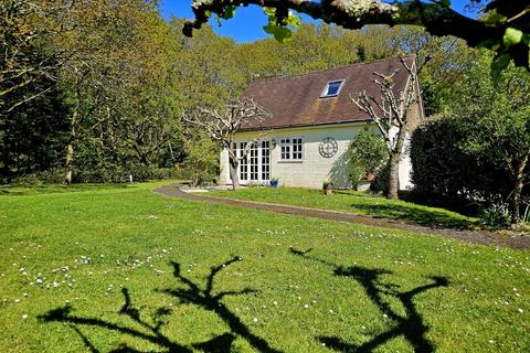 5 bedroom detached house for sale, Junction Road, Staplecross