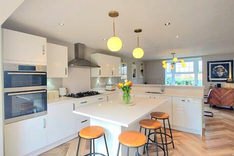 undefined, Sawford Close, Earls Barton, Northamptonshire NN6