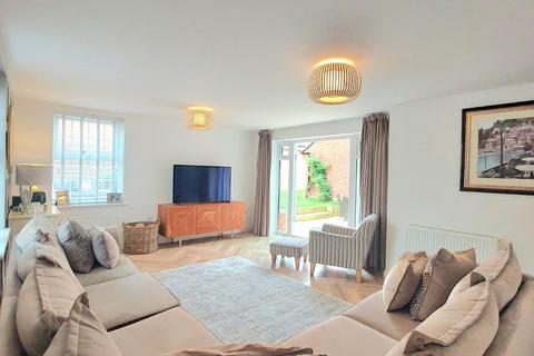 undefined, Sawford Close, Earls Barton, Northamptonshire NN6