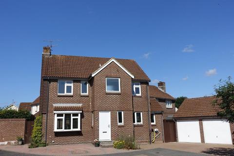 4 bedroom detached house for sale, Willow Close, Steyning, BN44 3SP