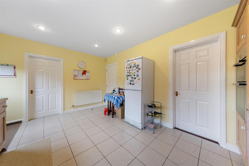 1 Langton Dr Web14.jpg