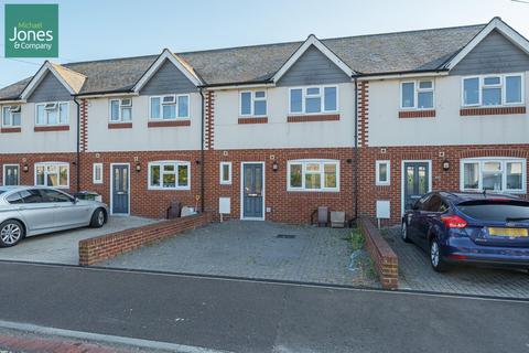 3 bedroom terraced house to rent, Clifton Road, Bognor Regis PO21