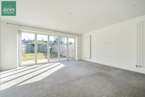 3 bedroom terraced house to rent, Clifton Road, Bognor Regis PO21