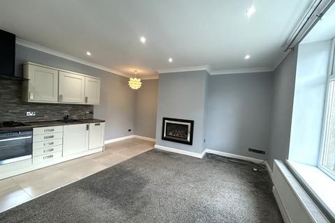 2 bedroom terraced house to rent, Moorlands Road, Birkenshaw, Bradford, BD11