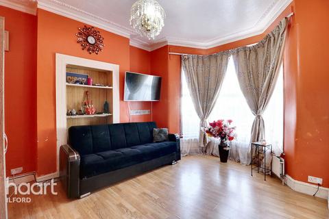 3 bedroom terraced house for sale, Endsleigh Gardens, Ilford