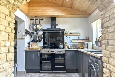 undefined, Tuckwell, Kempsford, Gloucestershire, GL7