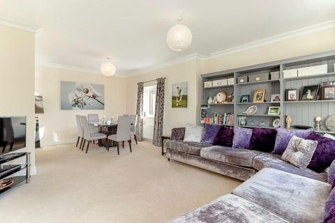 2 bedroom apartment for sale, West Court, Hollins Hall, Killinghall, Harrogate, HG3