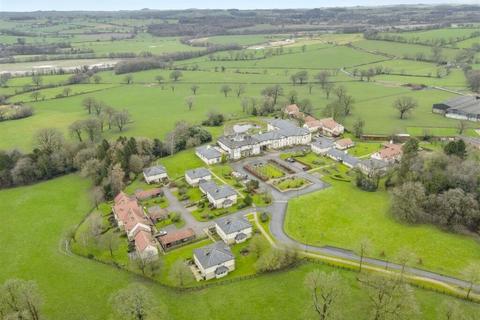 2 bedroom apartment for sale, West Court, Hollins Hall, Killinghall, Harrogate, HG3