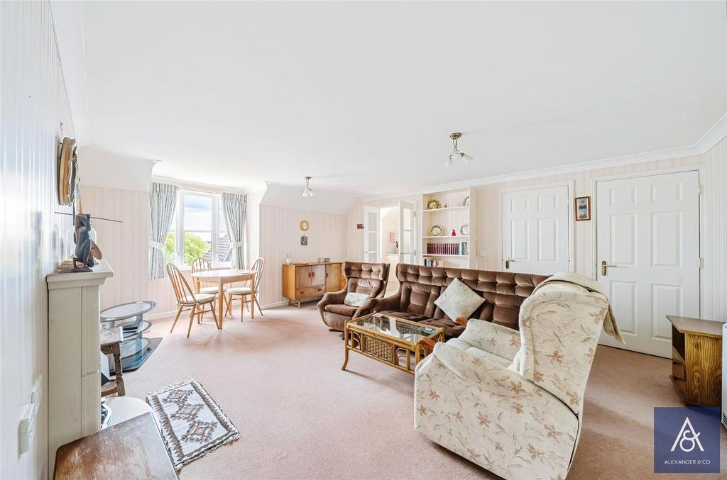 Living/Dining Room
