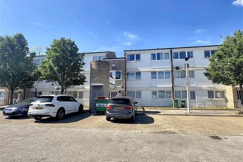 1 bedroom flat to rent, Carroll Close, Stratford