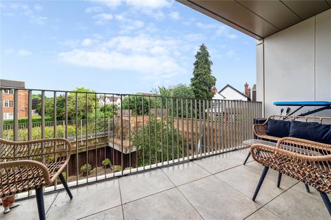 2 bedroom apartment for sale, Balham High Road, SW17