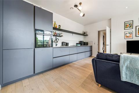 2 bedroom apartment for sale, Balham High Road, SW17
