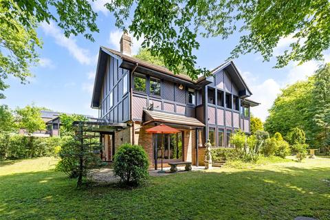 4 bedroom detached house for sale, Castle Hurst, Bodiam, Robertsbridge, TN32
