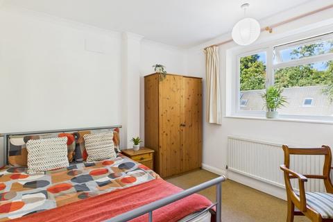 1 bedroom in a house share to rent, Enfield Road