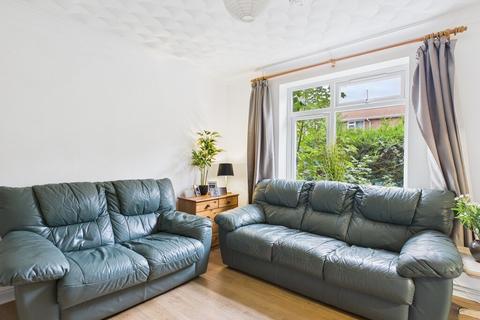 1 bedroom in a house share to rent, Enfield Road