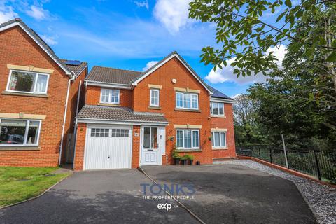 5 bedroom detached house for sale, Cavalier Drive, Halesowen B63