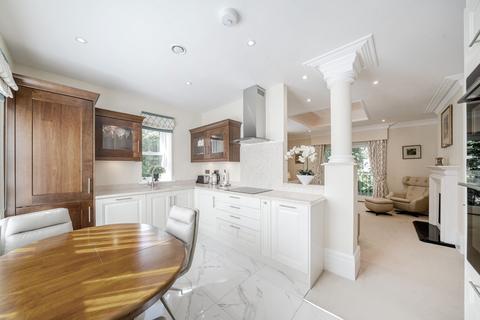 undefined, Clarence Drive, Harrogate, HG1