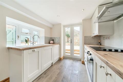 2 bedroom character property for sale, Arnhill Road, Gretton NN17